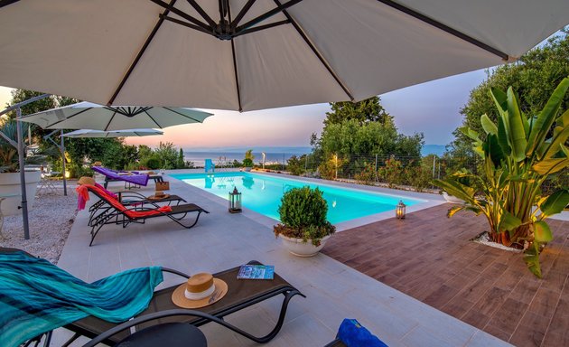 Mogonisi Bay House